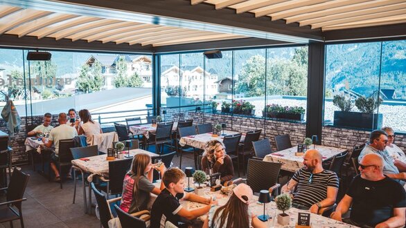 Groß ((c)_LeiterMichael_Stüberl_Terasse-40)