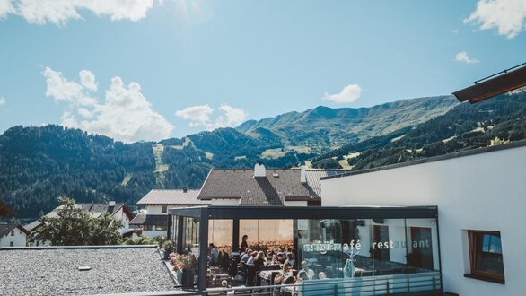 Groß ((c)_LeiterMichael_Stüberl_Terasse-8)