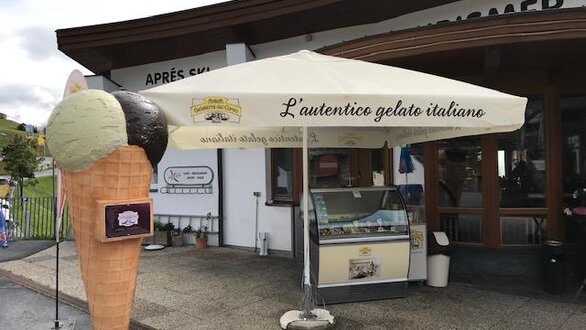 Café Krismer ice cream stand