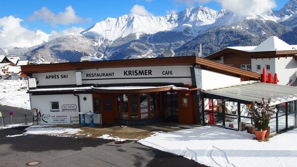 Café Krismer outside view winter