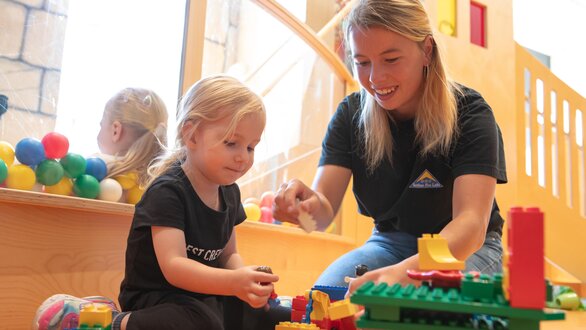 Legosteine spielen